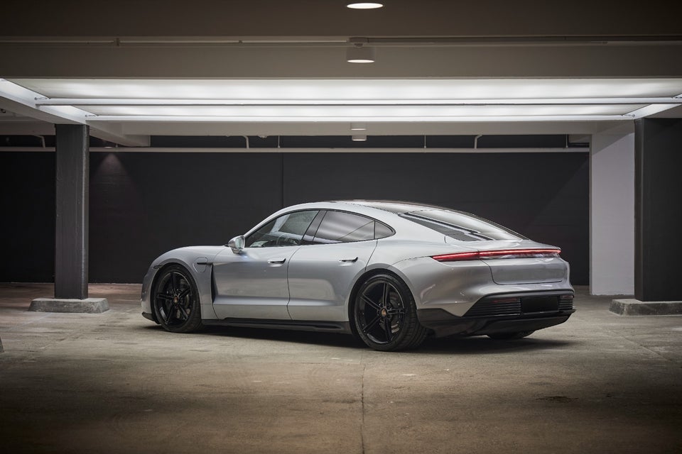Porsche Taycan 4S 4d
