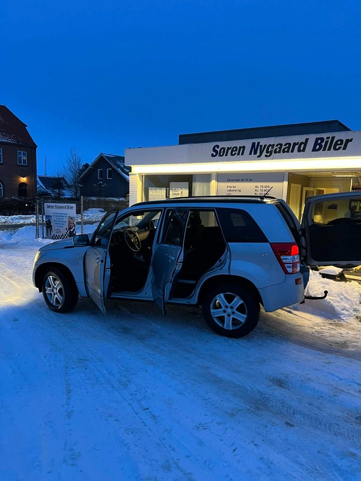 Suzuki Grand Vitara 1,9 DDiS GLX Van 5d