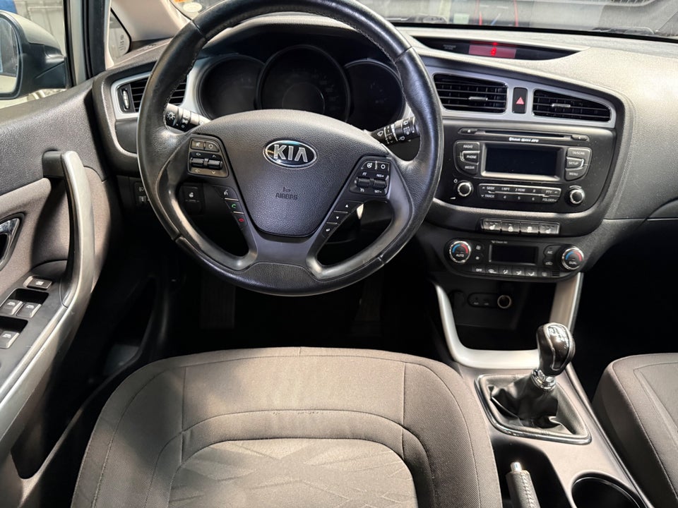Kia Ceed 1,6 CRDi 128 Active SW 5d