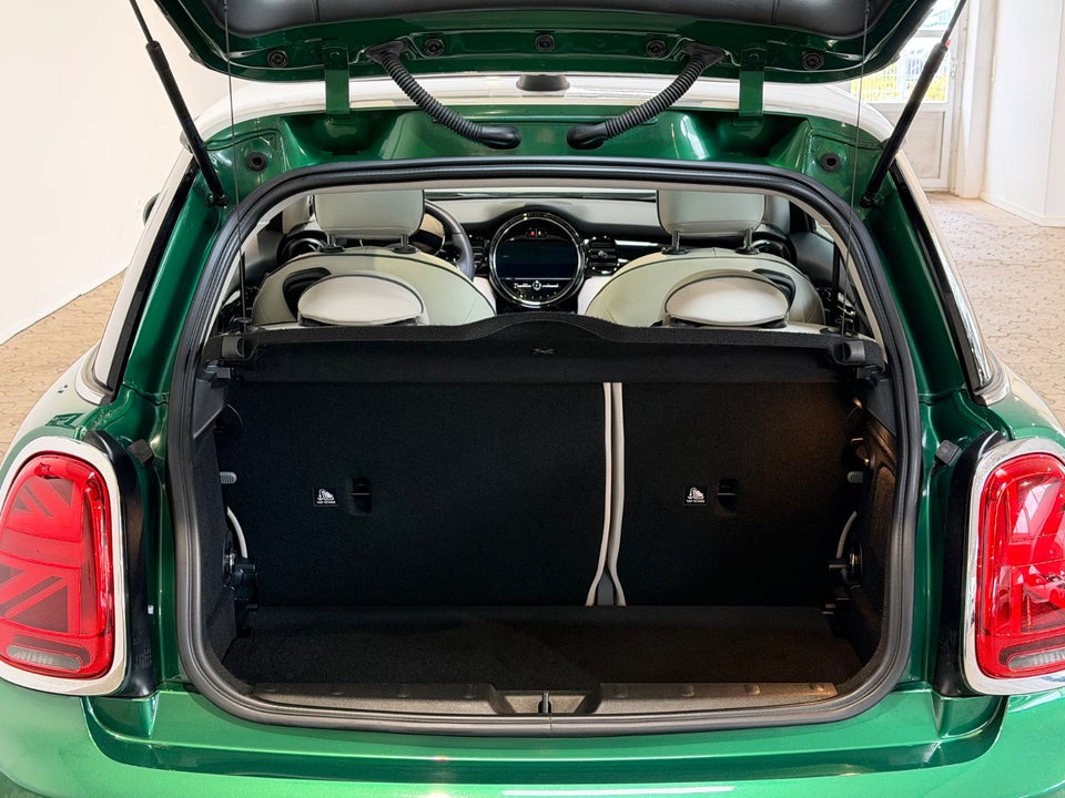 MINI Cooper SE Classic Trim 3d