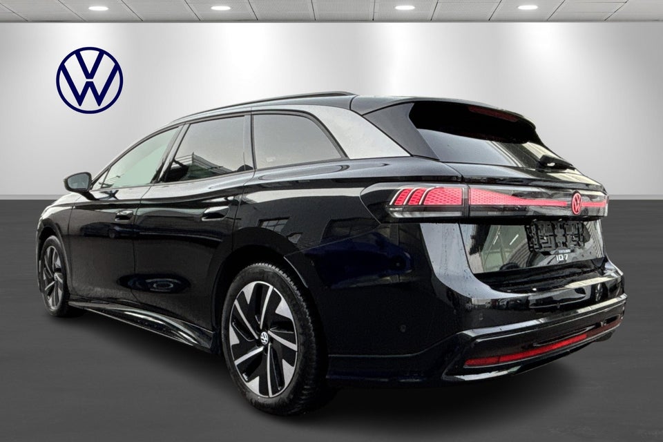 VW ID.7 77 Style+ Tourer 5d