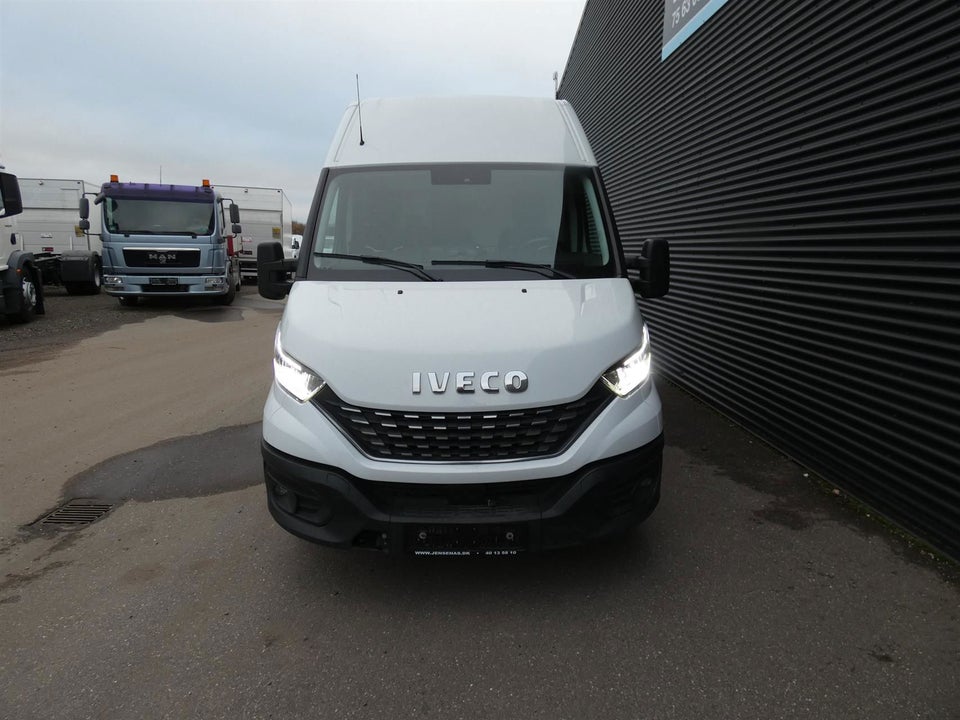 Iveco Daily 3,0 35C18 12m³ Van AG8