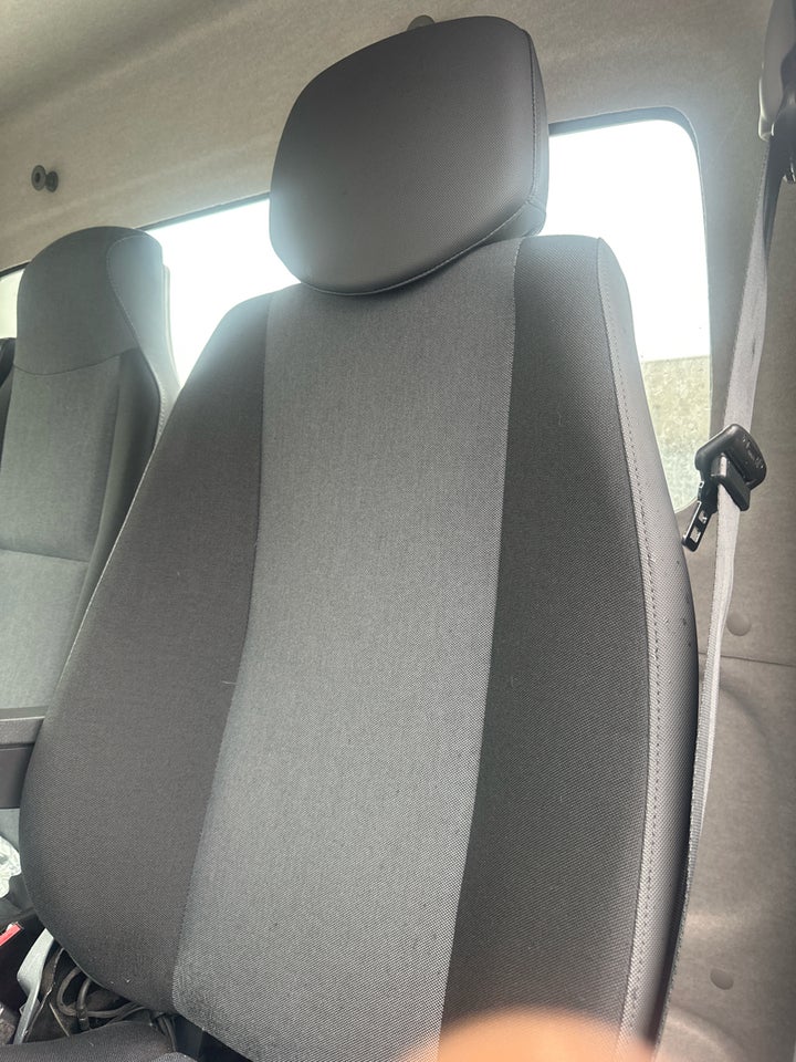 Renault Master IV T35 2,3 dCi 165 L4 Chassis Tekno RWD