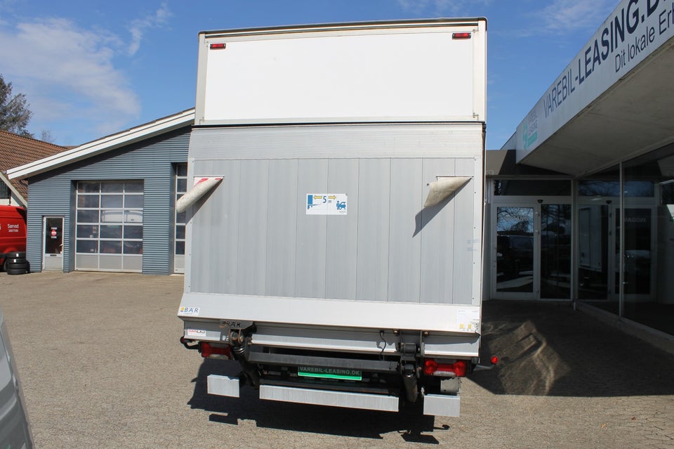 Iveco Daily 2,3 35S14 Alukasse m/lift AG8 2d