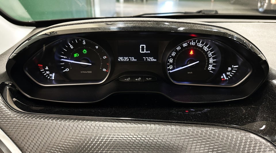 Peugeot 208 1,6 BlueHDi 100 Allure 5d