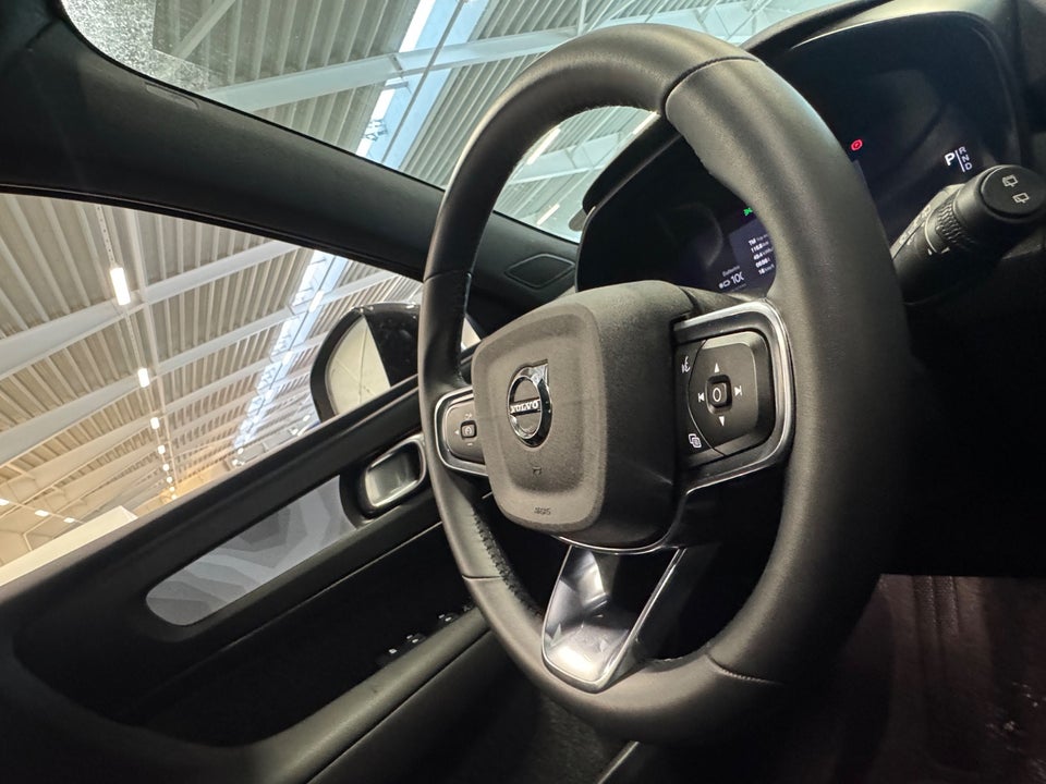 Volvo XC40 ReCharge Extended Range Plus 5d