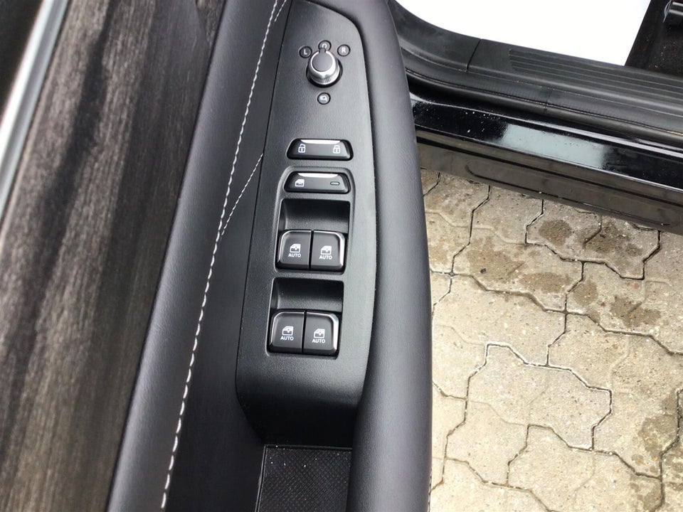 Navor E5 1,5 PHEV Rock 5d