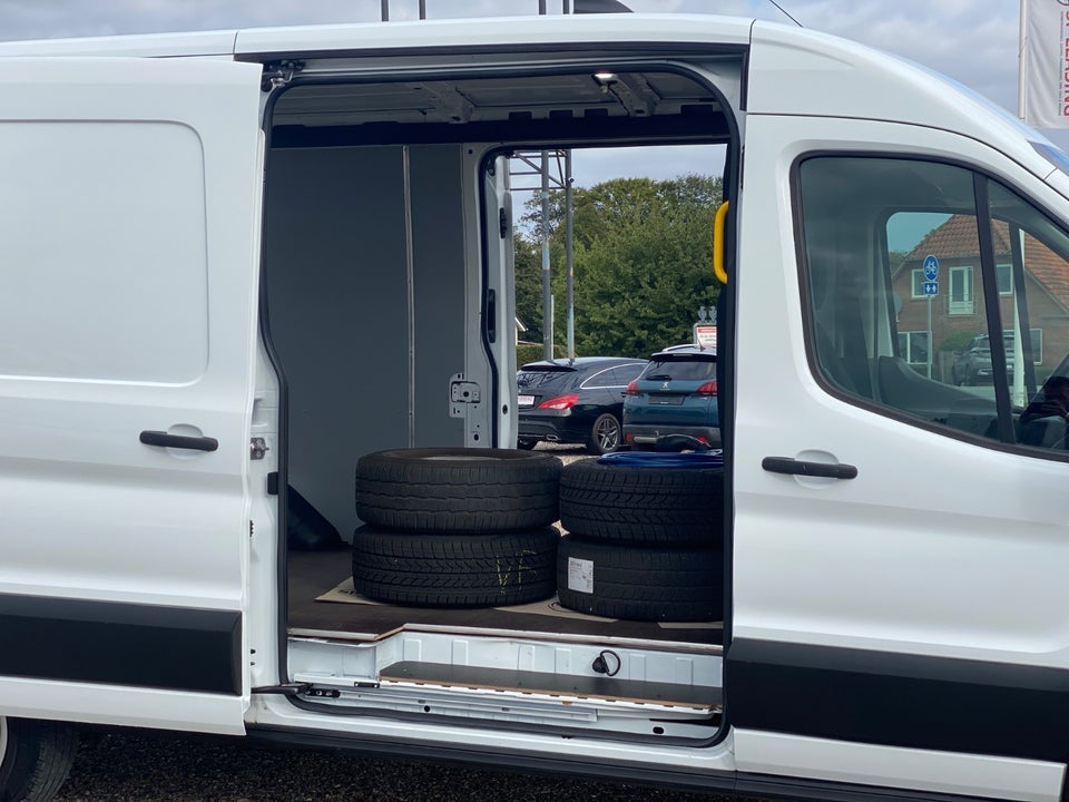 Ford E-Transit 350 L3 Van 68 Trend H2 RWD