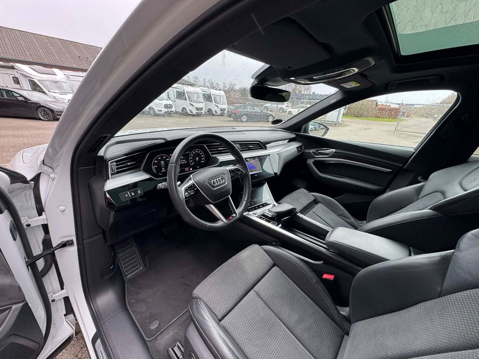 Audi e-tron 55 S-line quattro 5d