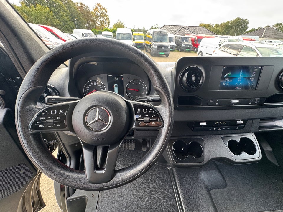 Mercedes Sprinter 317 2,0 CDi A2 Kassevogn aut. RWD