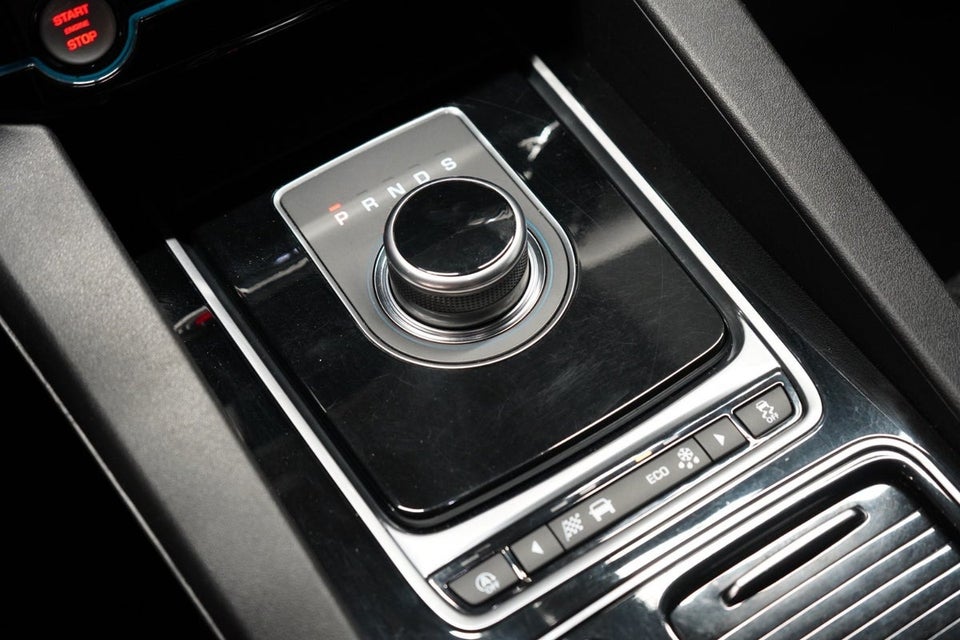 Jaguar F-Pace 2,0 D180 Pure aut. 5d