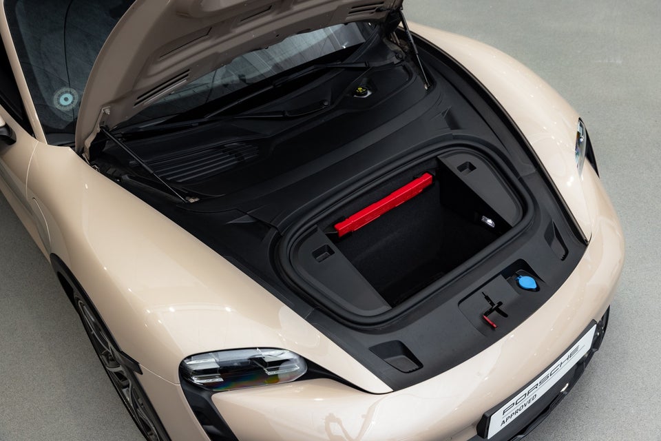 Porsche Taycan 4 Performance+ Cross Turismo 5d