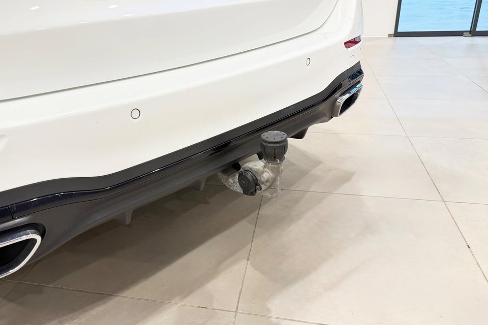 Mercedes C300 e 2,0 AMG Line stc. aut. 5d