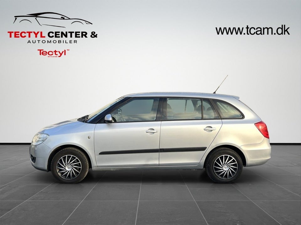 Skoda Fabia 1,4 16V Ambiente Combi 5d