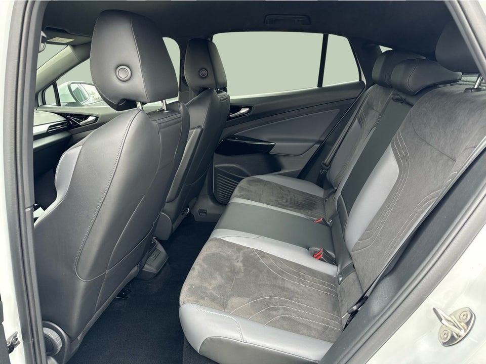 VW ID.5 77 Pro Performance Active 5d