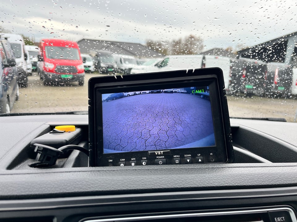 VW Transporter 2,0 TSi 150 Ladvogn lang 2d