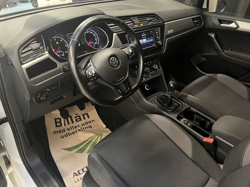 VW Touran 1,6 TDi 115 Comfortline 7prs 5d