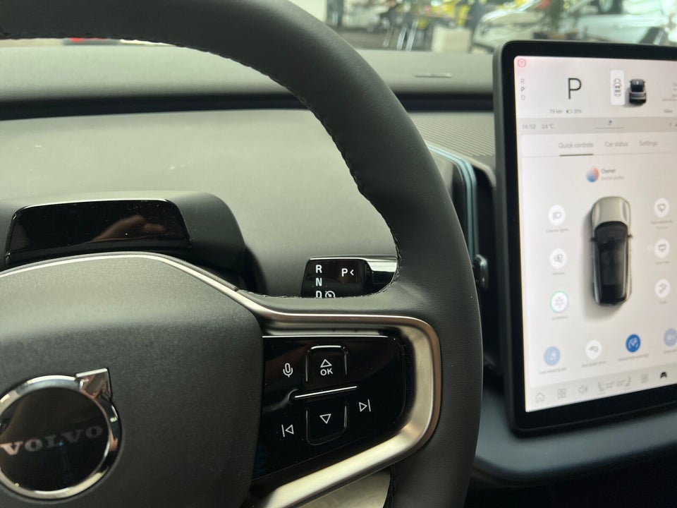 Volvo EX30 Standard Range Plus 5d
