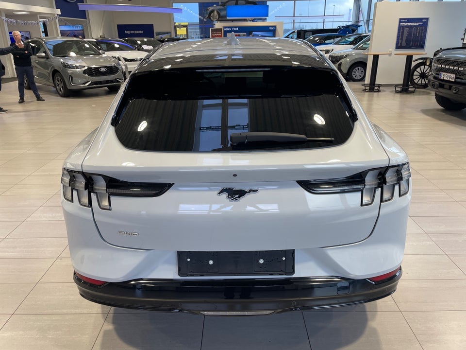 Ford Mustang Mach-E 75 Premium Standard Range AWD 5d