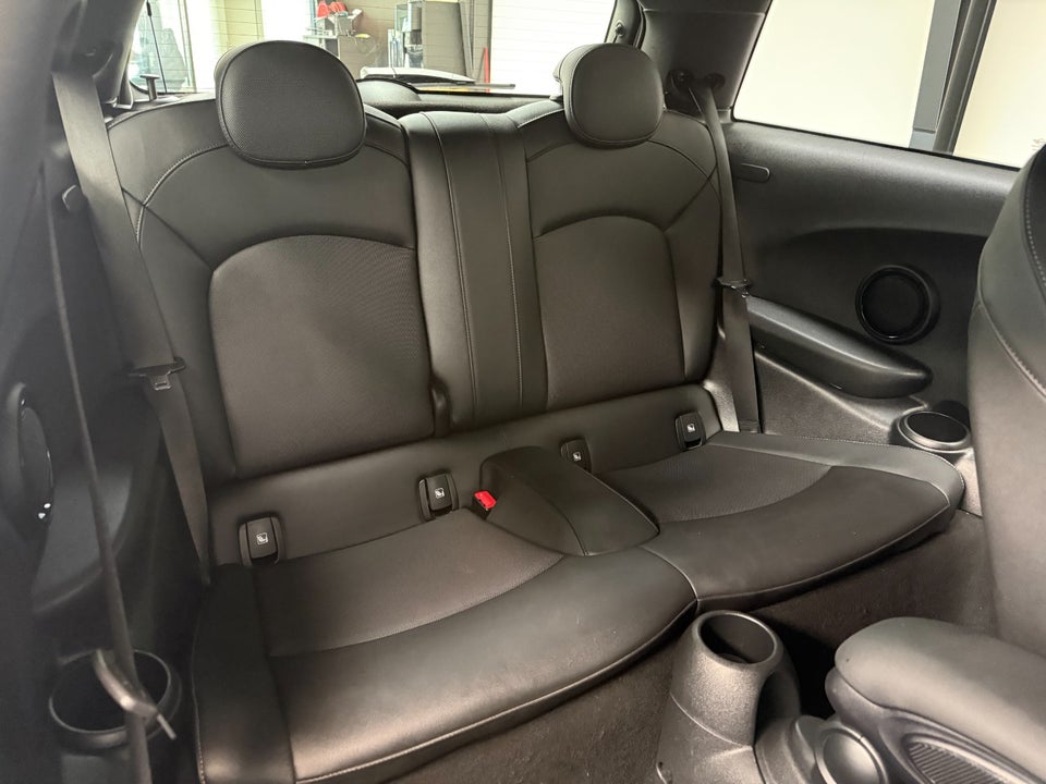 MINI Cooper SE Classic Trim 3d