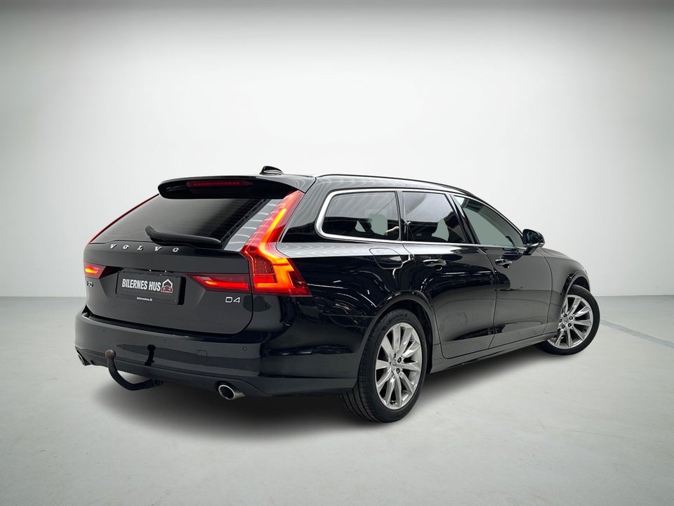 Volvo V90 2,0 D4 190 Momentum aut. 5d