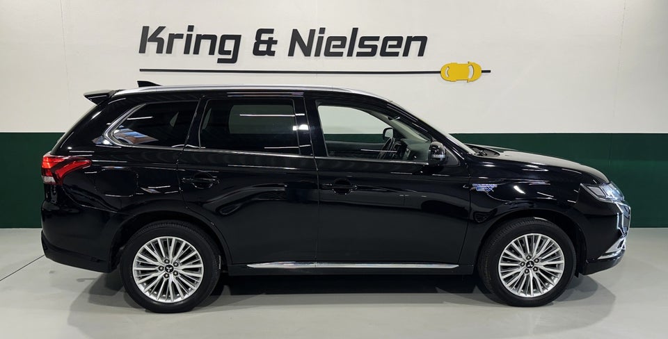 Mitsubishi Outlander 2,4 PHEV Intense CVT 4WD 5d