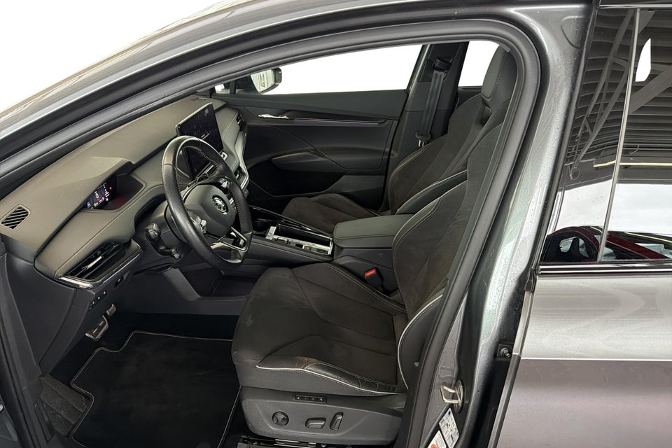 Skoda Enyaq 80x iV Maxx 5d