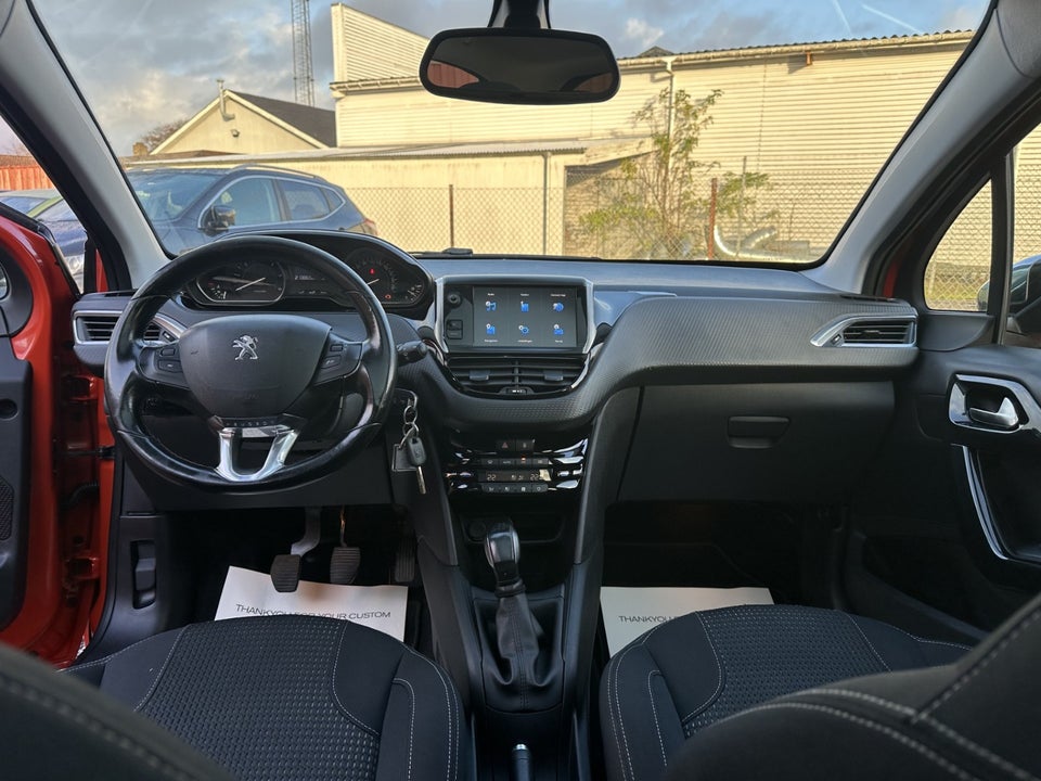Peugeot 208 1,6 BlueHDi 100 Allure Sky 5d