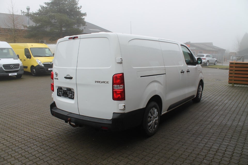 Toyota ProAce 2,0 D 120 Long Comfort Master 5d
