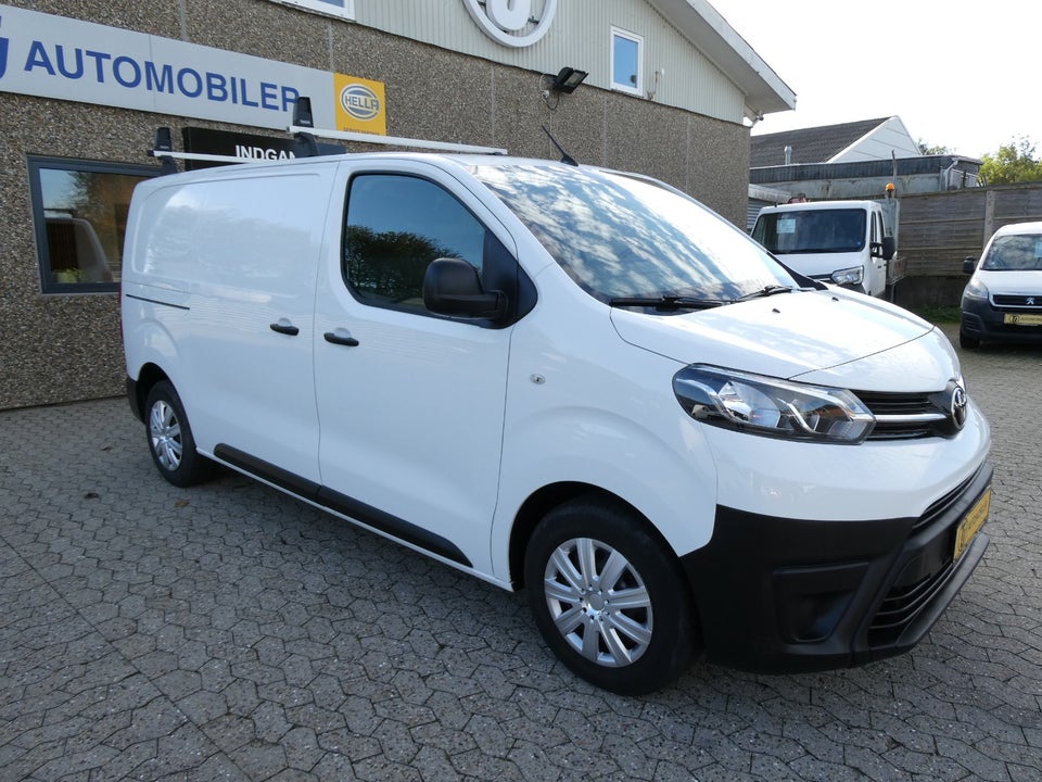 Toyota ProAce 2,0 D 120 Medium Comfort 5d