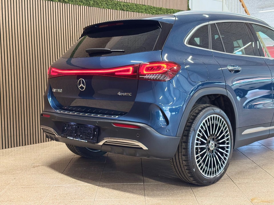 Mercedes EQA350 AMG Line 4Matic 5d