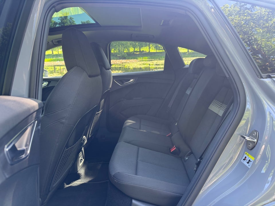 Audi Q4 e-tron 35 S-line Sportback 5d