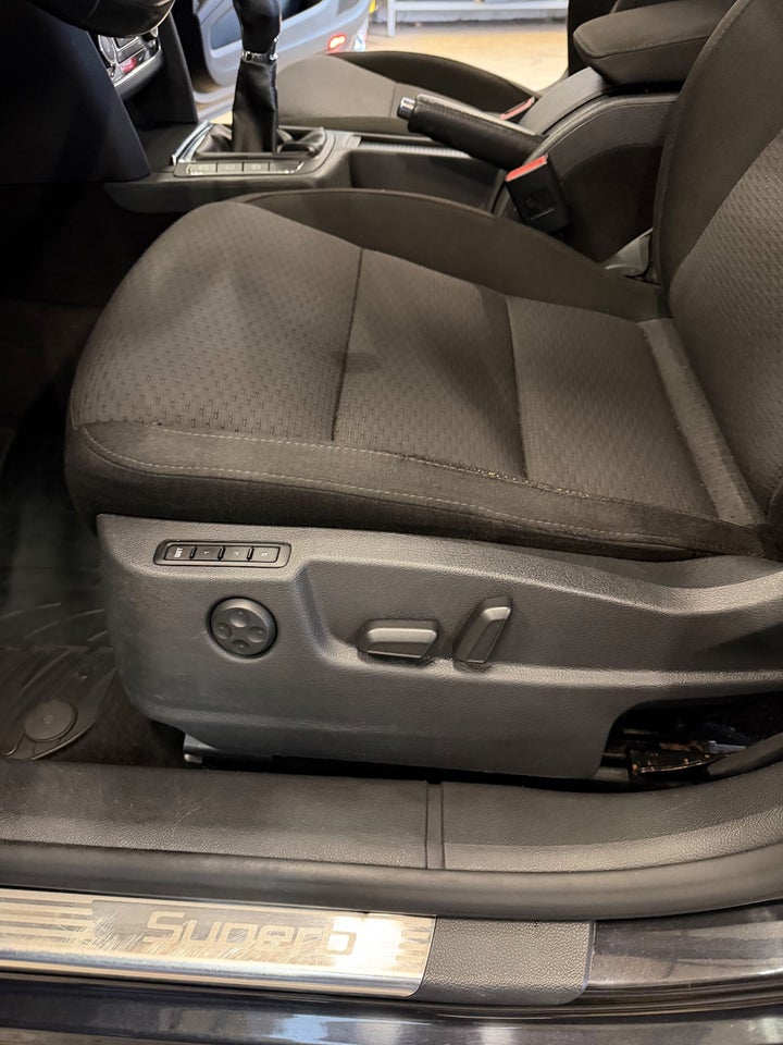 Skoda Superb 1,6 TDi 105 Active Combi GreenLine 5d