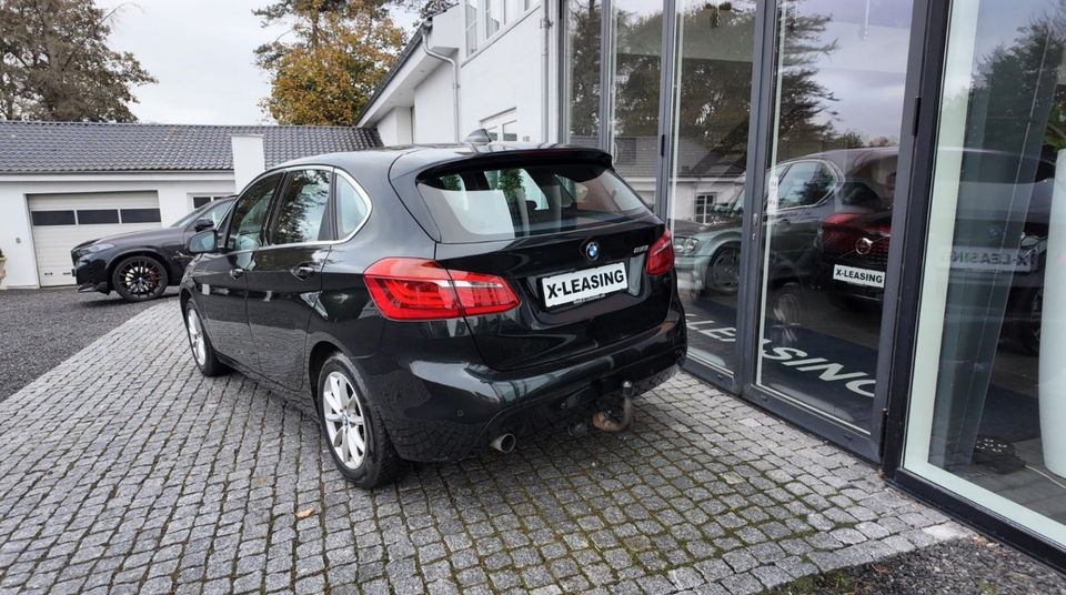 BMW 218i 1,5 Active Tourer Advantage 5d