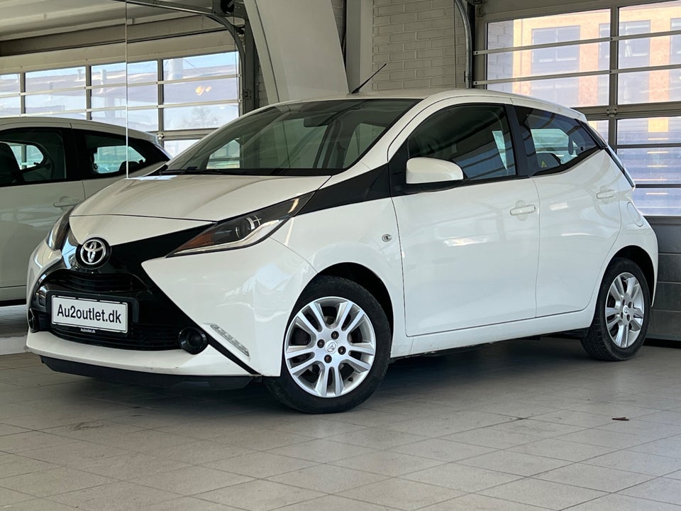 Toyota Aygo 1,0 VVT-i x-play 5d