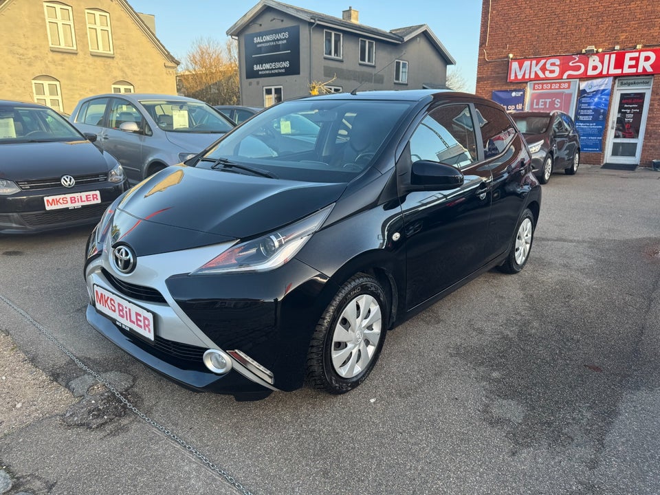 Toyota Aygo 1,0 VVT-i x-black II 5d