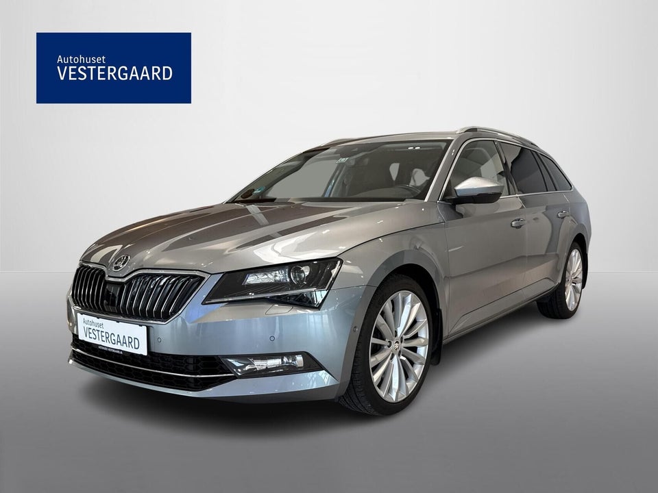 Skoda Superb 2,0 TSi 272 Style Combi DSG 4x4 5d