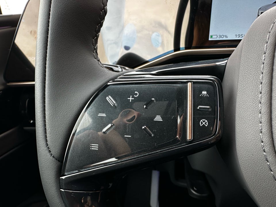 Hongqi EH7 111 Exclusive 4d