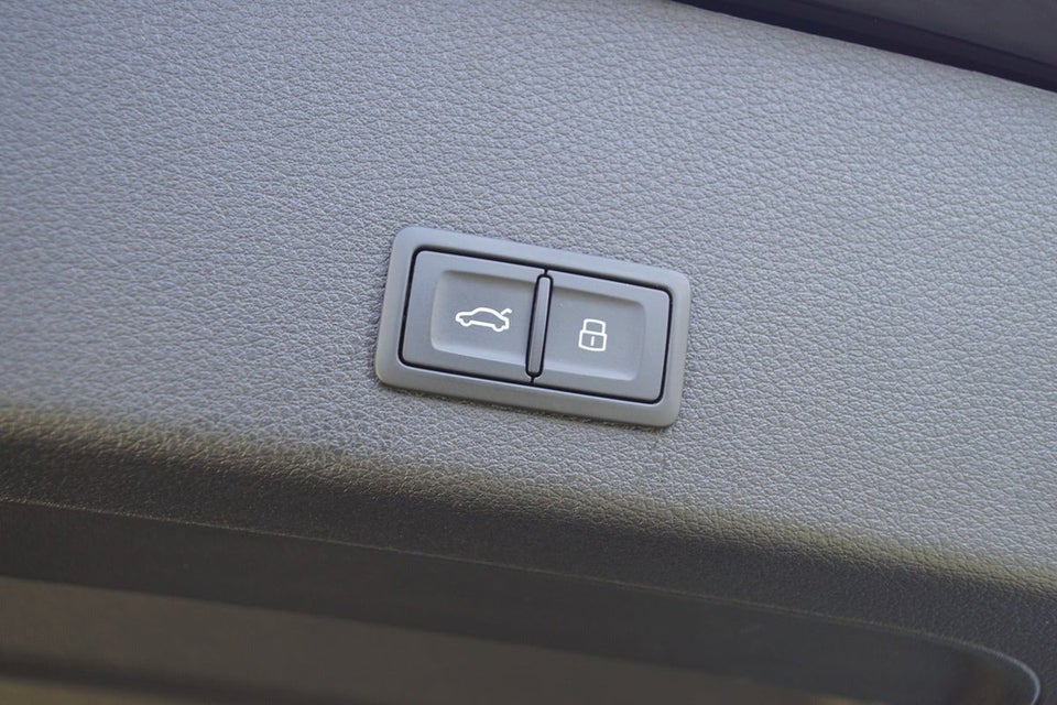 Audi e-tron 55 Advanced quattro 5d