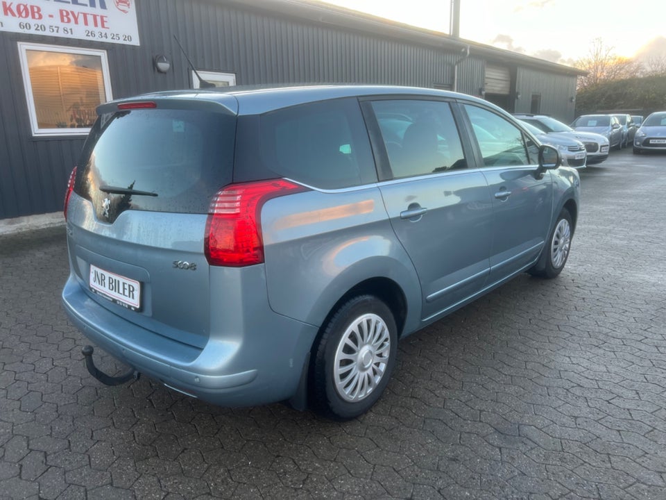 Peugeot 5008 1,6 HDi 112 Active 7prs 5d