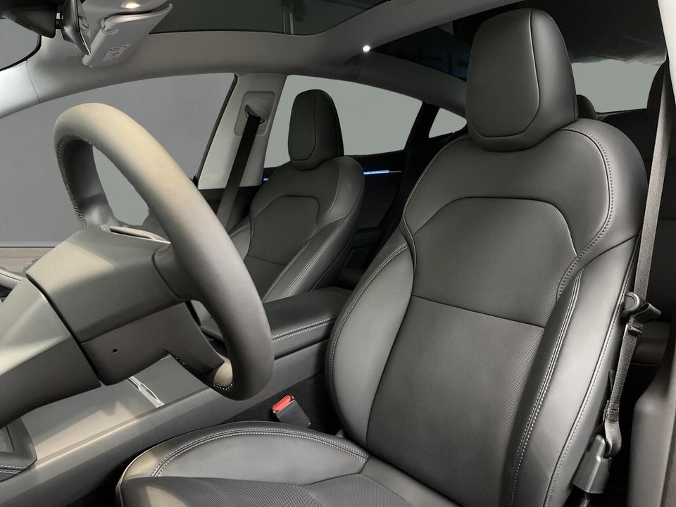 Tesla Model 3 Long Range AWD 4d