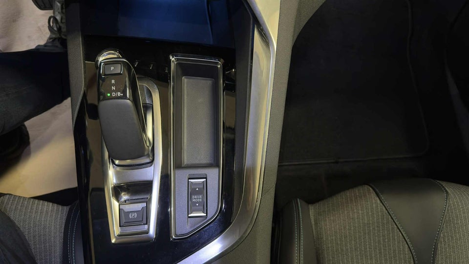 Peugeot 3008 1,6 Hybrid Allure Pack EAT8 5d