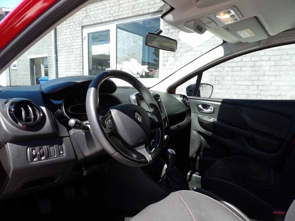 Renault Clio IV 0,9 TCe 90 Expression Sport Tourer 5d
