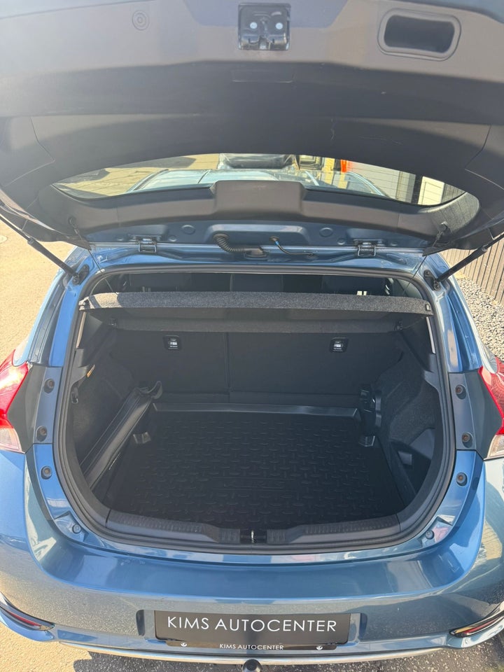 Toyota Auris 1,8 Hybrid H2 Comfort CVT 5d