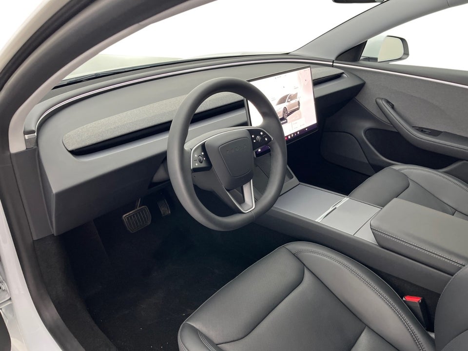 Tesla Model 3 RWD 4d