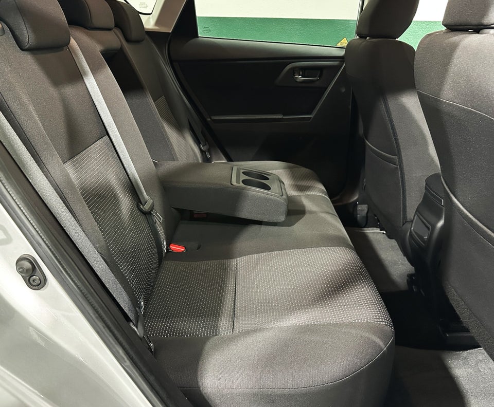 Toyota Auris 1,6 T2+ 5d