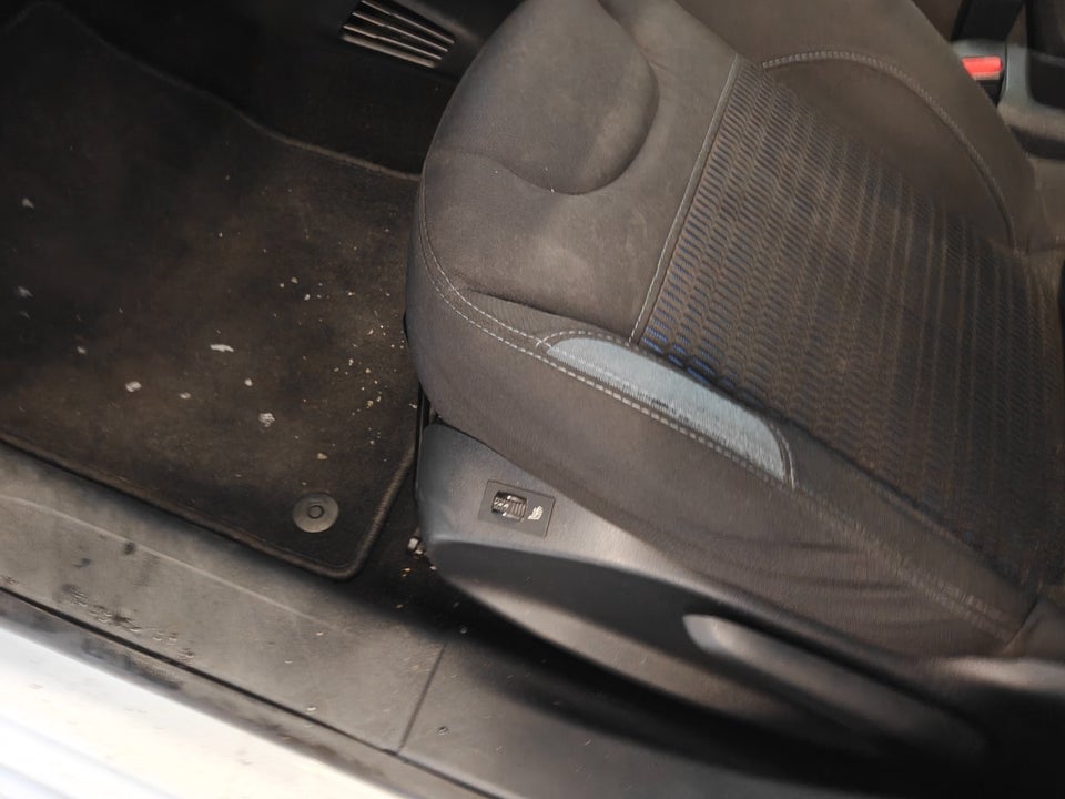 Peugeot 208 1,2 VTi Allure 5d