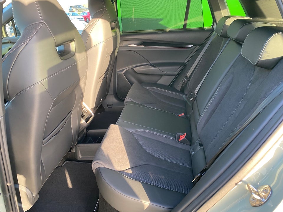 Skoda Elroq 85 iV Sportline 5d