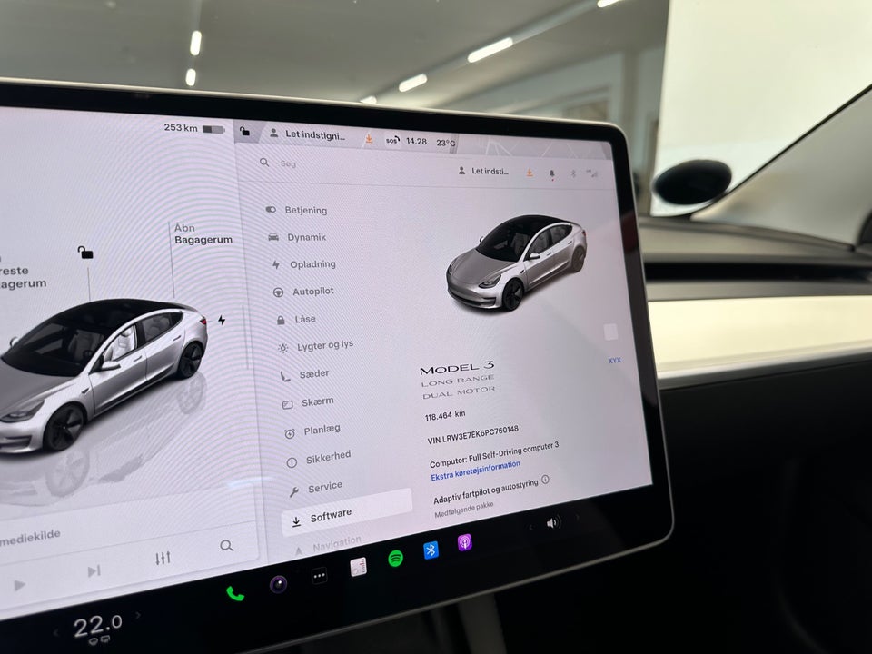 Tesla Model 3 Long Range AWD 4d