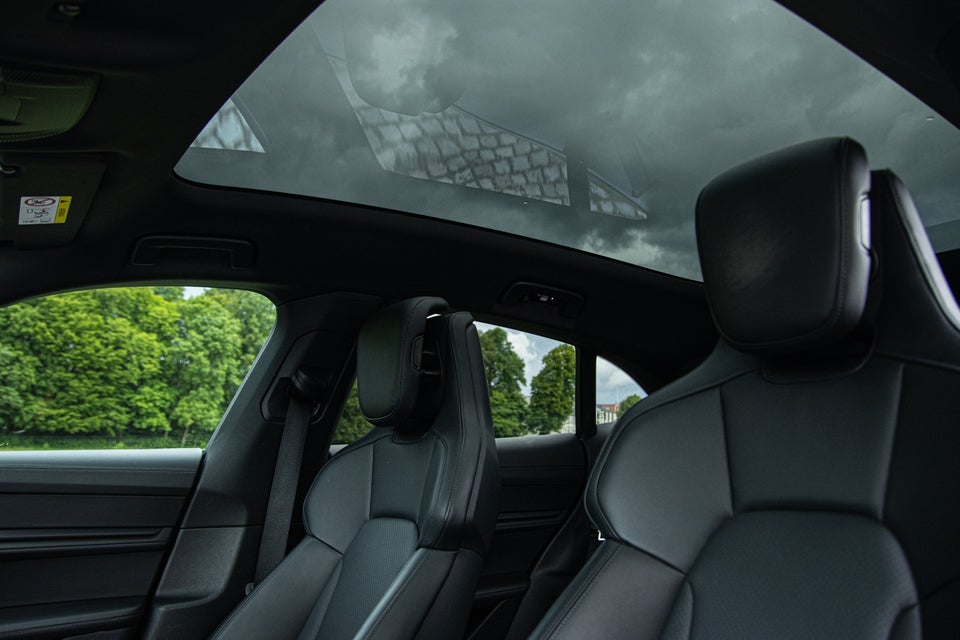 Porsche Taycan Performance+ Sport Turismo 5d